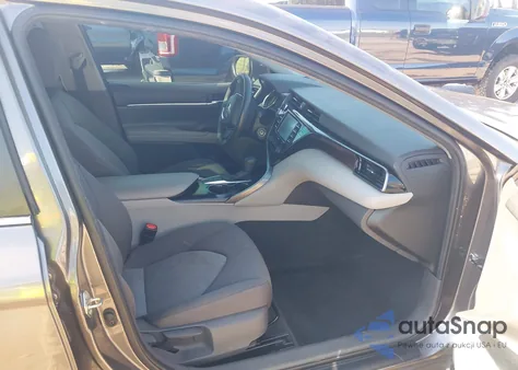 2020 Toyota Camry Le из США, поврежденный, VIN 4T1C11AK9LU391108